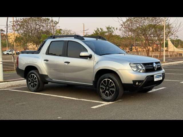 Renault Duster / EXP 16 SCE - Prata - 2017/2018