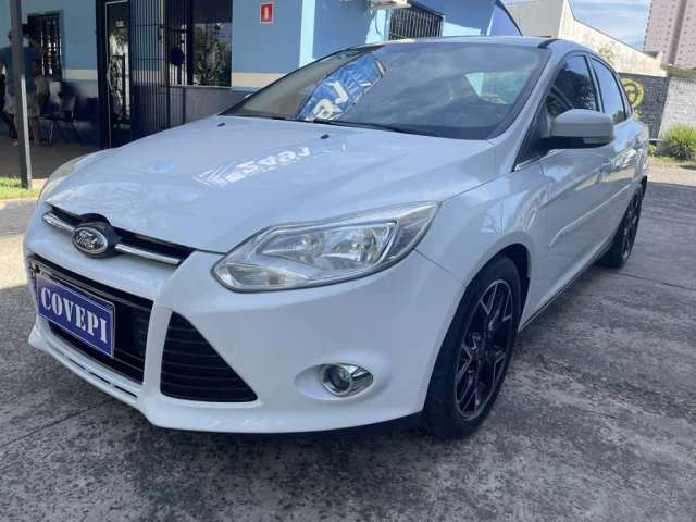 FORD Focus Sedan 2.0 16V 4P FLEX TITANIUM POWERSHIFT AUTOMÁTICO