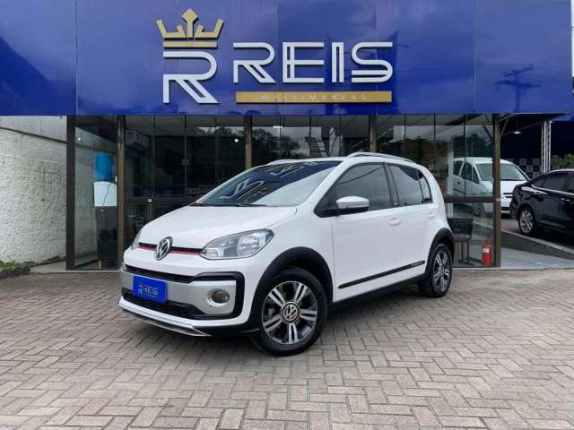 Volkswagen Up cross 1.0 TSI Total Flex 12V 5p  - Branca - 2017/2018