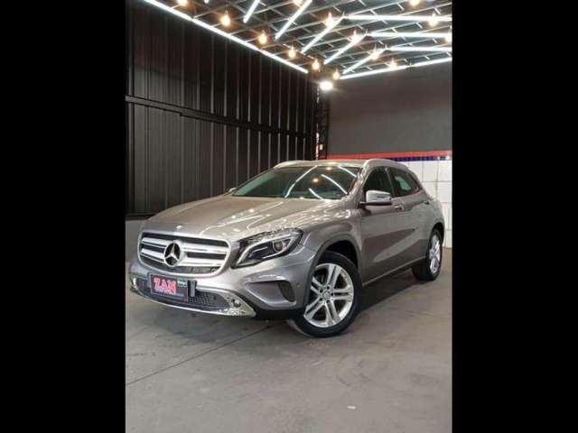 MERCEDES-BENZ GLA200FF 2017