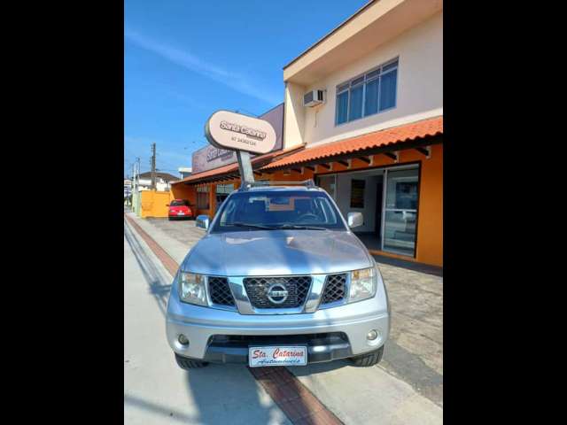 Nissan Frontier 2.5 LE 4X4 AT