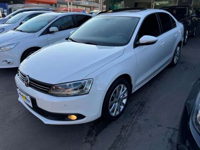 VOLKSWAGEN JETTA 2.0 CONFORT TIPTRONIC  COM TETO 2014