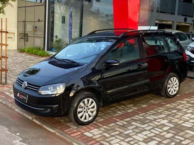 VOLKSWAGEN SPACEFOX GII 2011