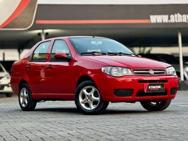 Fiat Siena Celebration 1.0 Fire Flex 8V 4p  - Vermelha - 2010/2011