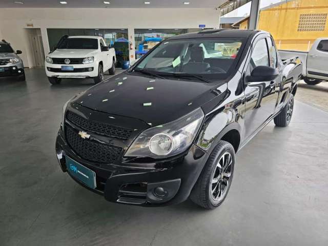 Chevrolet Montana LS - Preta - 2014/2015