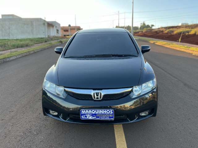 Honda Civic 2011 LXS 1.8 Manual Completão + Couro 140 mil km veículo impecável