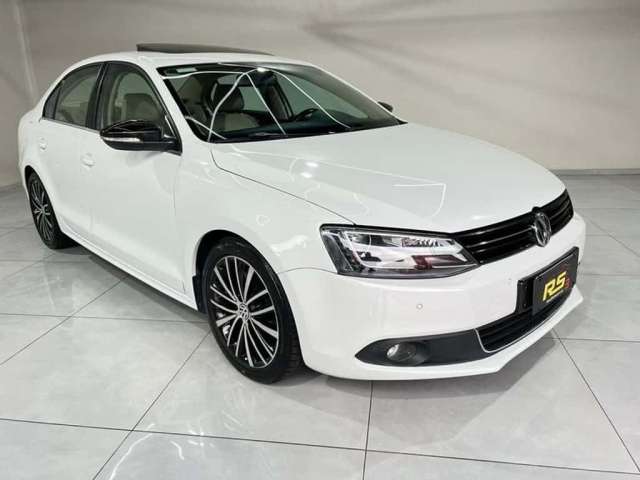 VOLKSWAGEN JETTA 2.0 TSI HIGHLINE 211CV GASOLINA 4P TIPTRONIC 2013