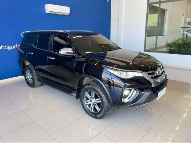 Toyota HILUX SW4 2.7 SR 4X2 16V FLEX 4P AUTOMÁTICO