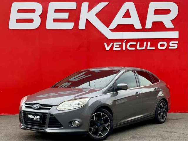 FORD FOCUS SEDAN TITANIUM 2.0 POWERSHIFT AUT. 2015