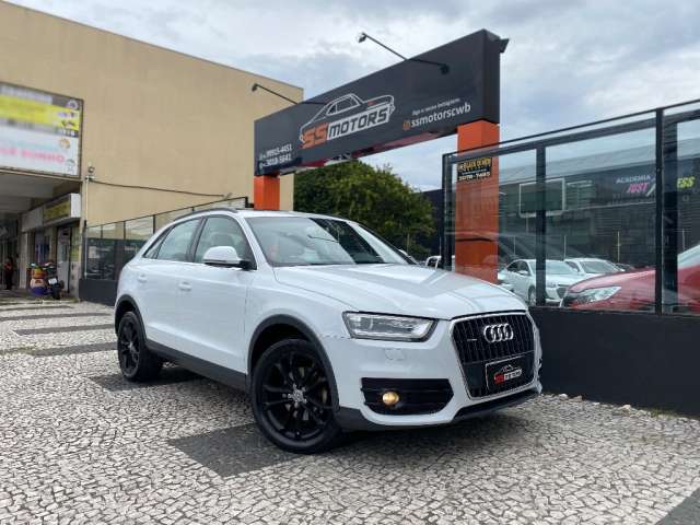 Audi Q3 2.0t Quattro 2014/2015 + teto solar