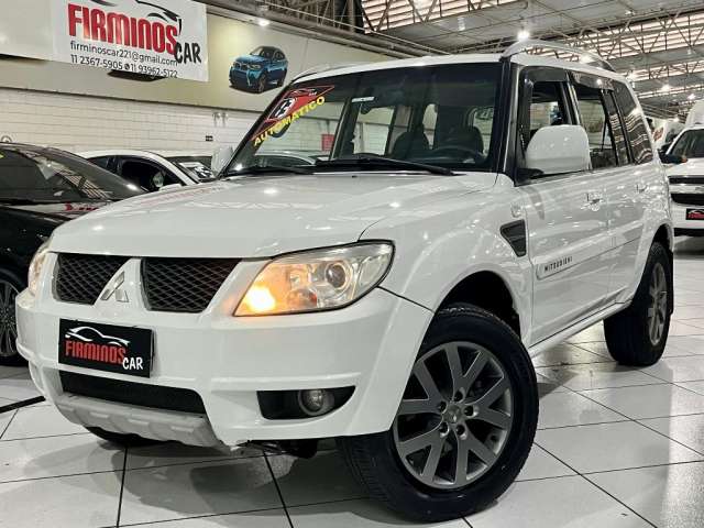 MITSUBISHI PAJERO TR4 4X2 2013 AUTOMÁTICA 