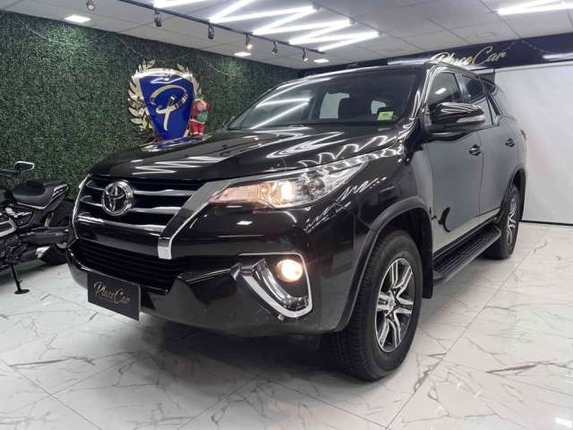 Toyota Hilux sw4 2017 2.7 sr 7 lugares 4x2 16v flex 4p automático