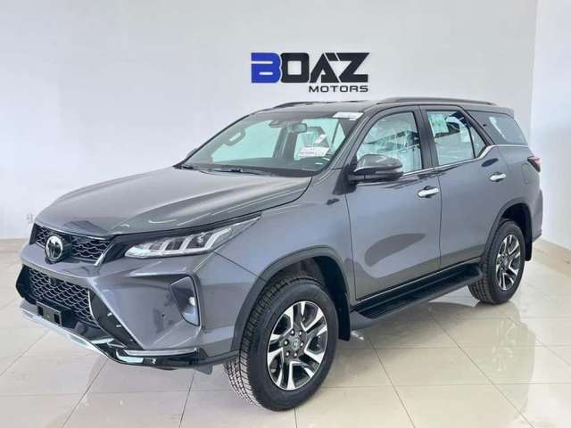 TOYOTA SW4 SUV HIGH + DIAMOND 2024 7L