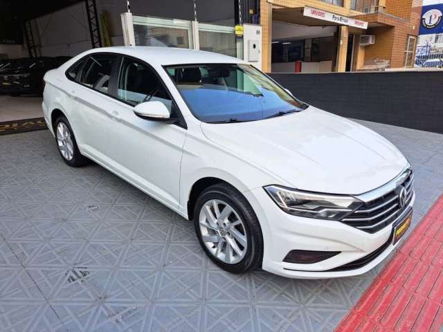 Volkswagen Jetta COMFORTLINE 250 TSI 1.4 FLEX  - Branca - 2018/2019