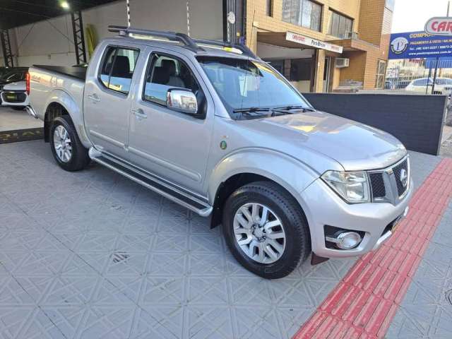 Nissan Frontier SL 4X4 DIESEL AUTOMATICA (SERI 10 ANOS ) - Prata - 2012/2013