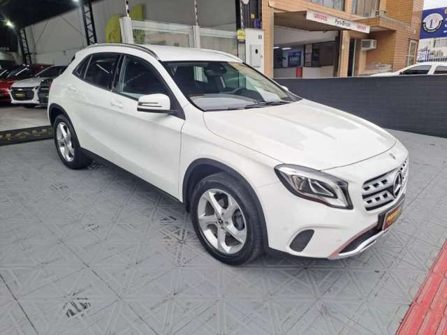 Mercedes-Benz Gla 200 Advance 1.6 Flex  48 MIL KM  - Branca - 2019/2020