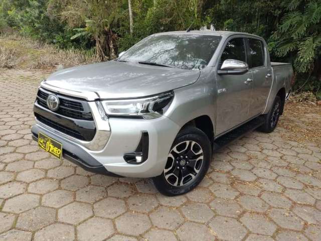 Toyota Hilux CD SR 4x4 3.0 8V 90cv Diesel  - Prata - 2020/2021