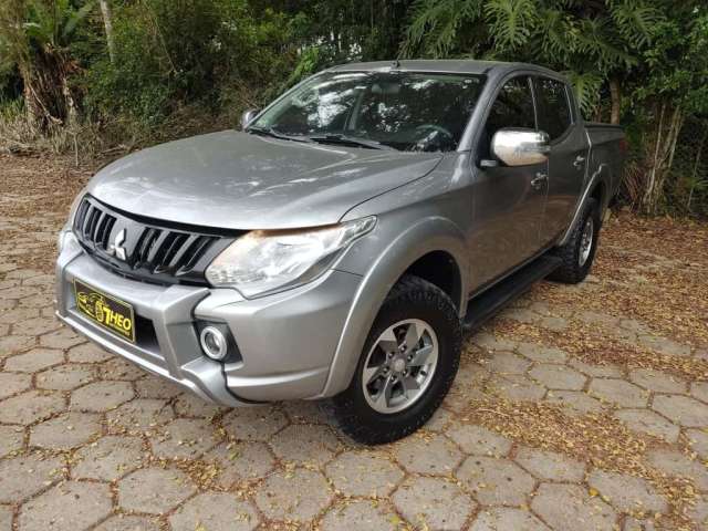 Mitsubishi L200 Triton MMC/ SPORT HPE - Prata - 2019/2020