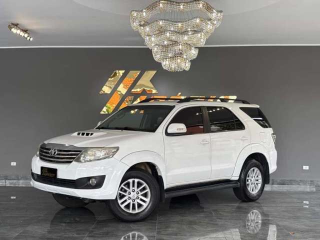 TOYOTA HILUXSW4 SRV4X4 2014