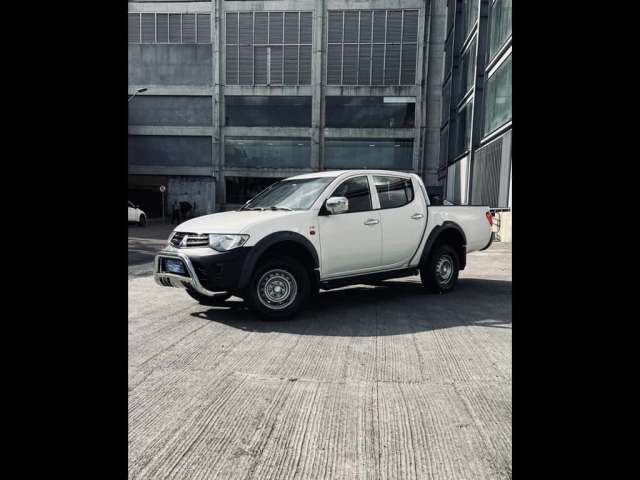 Mitsubishi L200 TRITON 3.2 GL 4X4 CD 16V TURBO INTERCOLER DIESEL 4P MANUAL