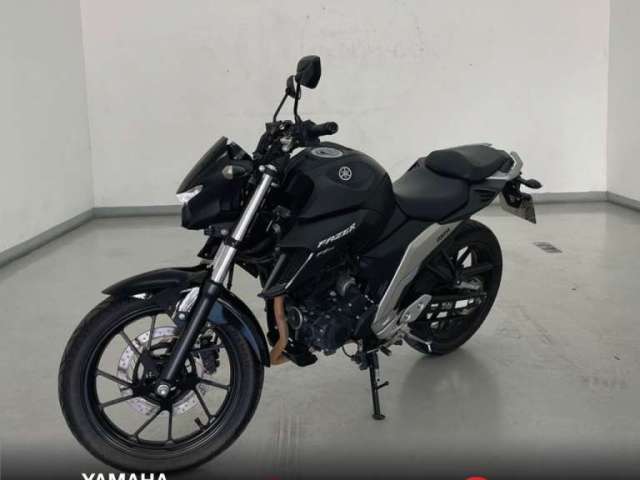 YAMAHA FZ25