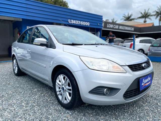 FORD FOCUS SEDAN 1.6