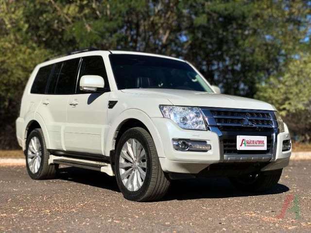 MITSUBISHI PAJERO FULL