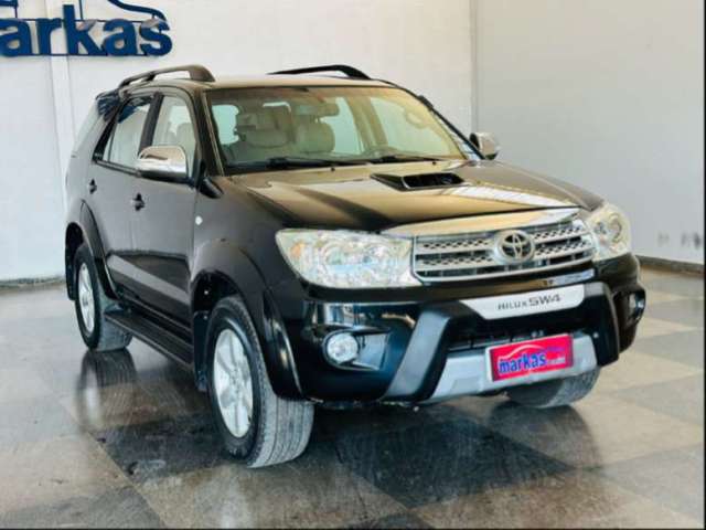 TOYOTA HILUX SW4