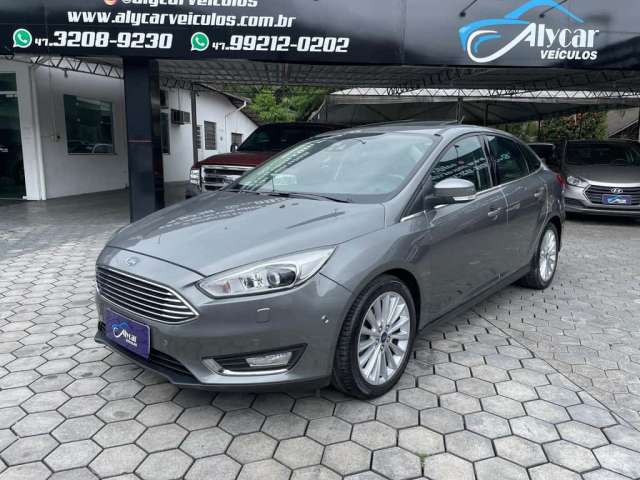 Ford Focus Fastback TIT./T.PLUS 2.0 Flex Aut.  - Cinza - 2016/2016