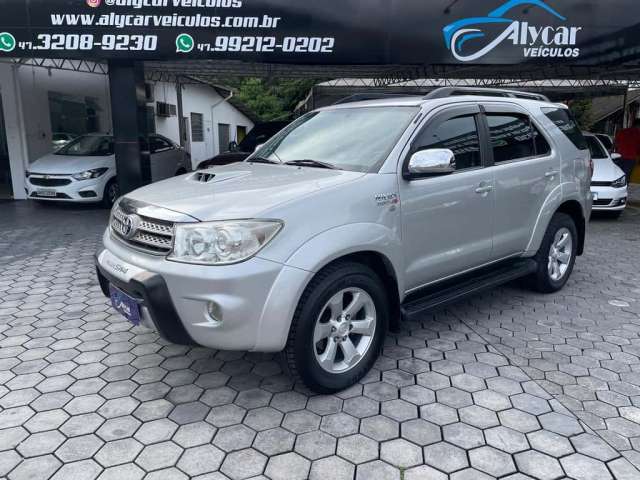 Toyota Hilux SW4 I/  SRV4X4 - Prata - 2010/2010