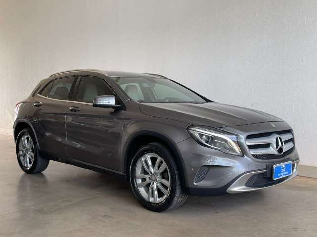 MERCEDES GLA 200 ADVANCE TURBO AUTOMÁTICO