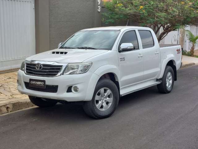 Toyota Hilux CD SRV 3.0 turbo diesel 4x4 AUT 2013