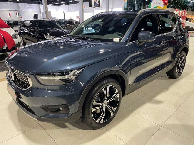 VOLVO XC-40 INSCRIPTION 