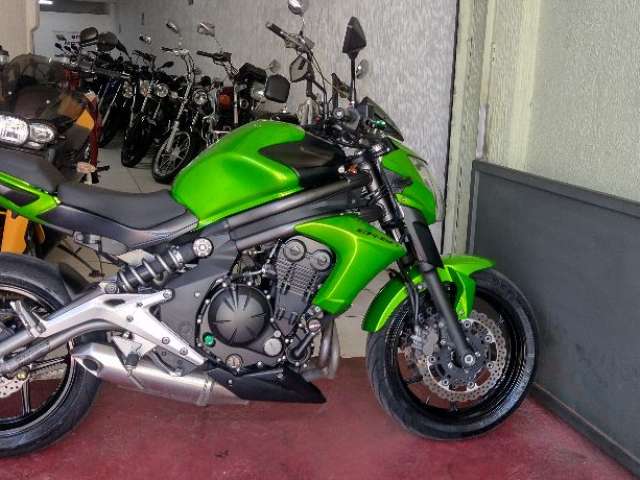 KAWASAKI ER 6N 650CC EM OTIMO ESTADO COM 30.000KM