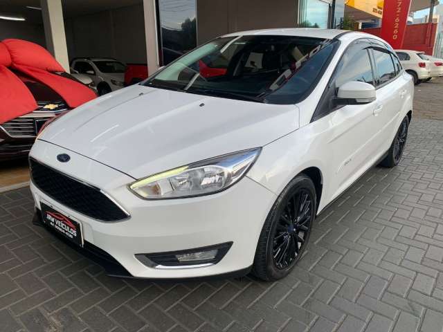 Focus Sedan SE 2.0 Automático Flex 2017. IMPECÁVEL!!!