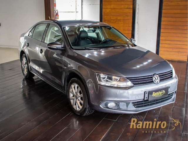 Volkswagen Jetta JETTA  - Cinza - 2014/2014