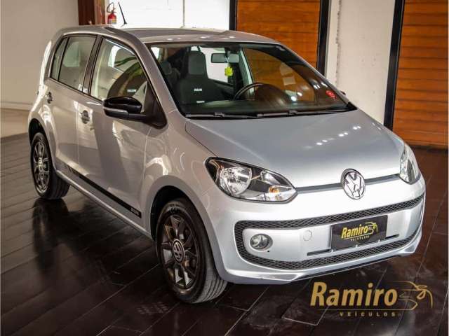 Volkswagen Up Run I MOTION 1.0 Total Flex 12V 5p  - Prata - 2016/2017