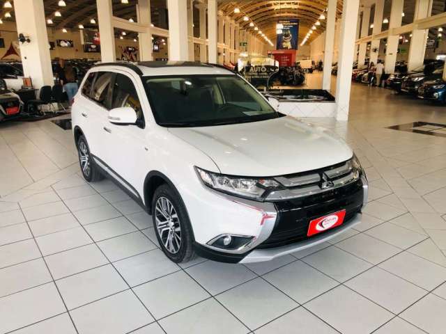 MITSUBISHI OUTLANDER 3.0 4X4 V6 24V GASOLINA 4P AUTOMÁTICO