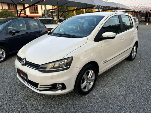 Volkswagen Fox Volkswagen VW/NOVO FOX HL MD - Branca - 2014/2015