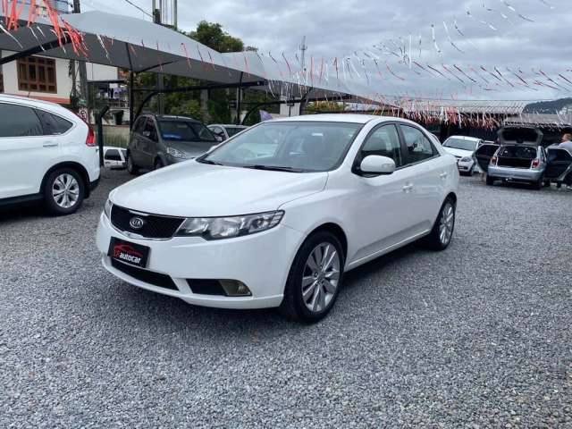 Kia Cerato /  EX2 1.6L - Branca - 2009/2010