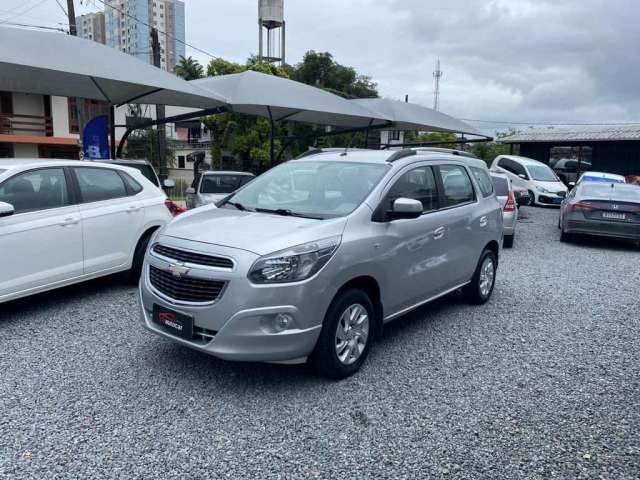 Chevrolet Spin HEV/ 1.8L MT LTZ - Prata - 2013/2014