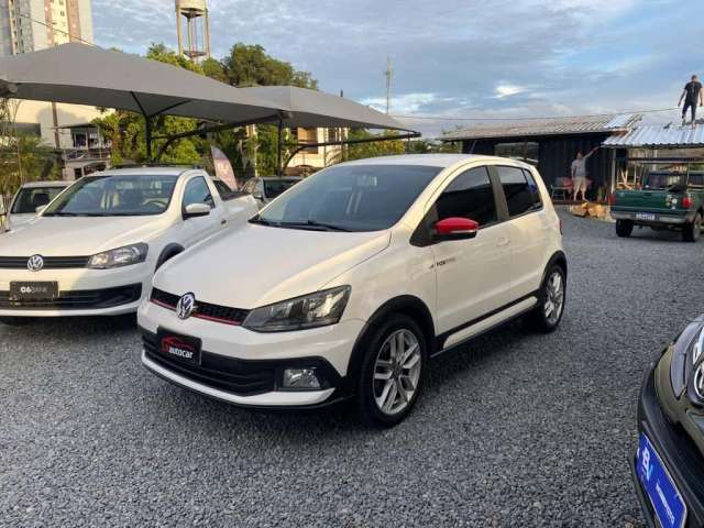 Volkswagen Fox PEPPER 1.6 Flex 16V 5p  - Branca - 2015/2015