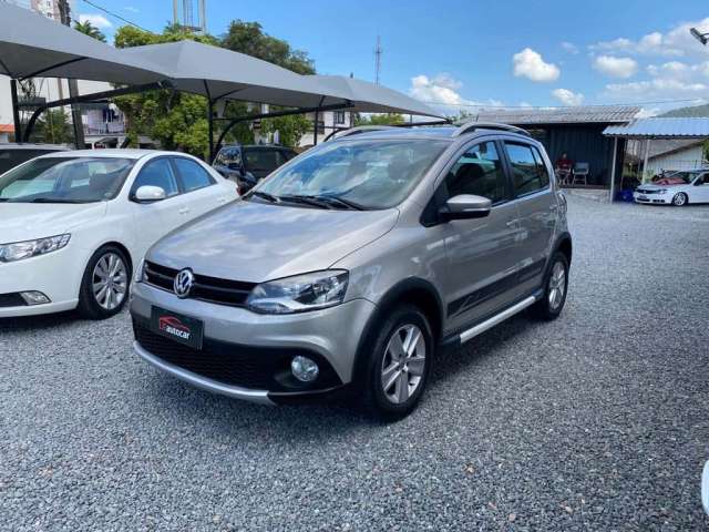 Volkswagen CrossFox  1.6 T. Flex 16V 5p  - Prata - 2010/2011