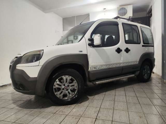 Fiat Doblo 1.8 Adventure Xingu 2013
