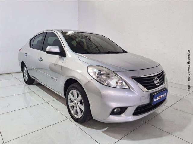 NISSAN VERSA