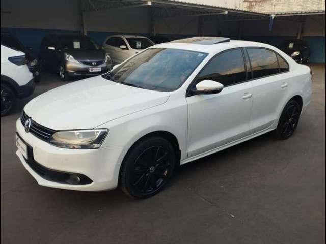 VOLKSWAGEN JETTA 2.0 2014