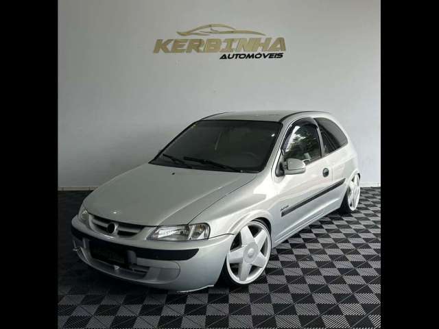 Chevrolet Celta M/ 3 PORTAS - Prata - 2002/2003