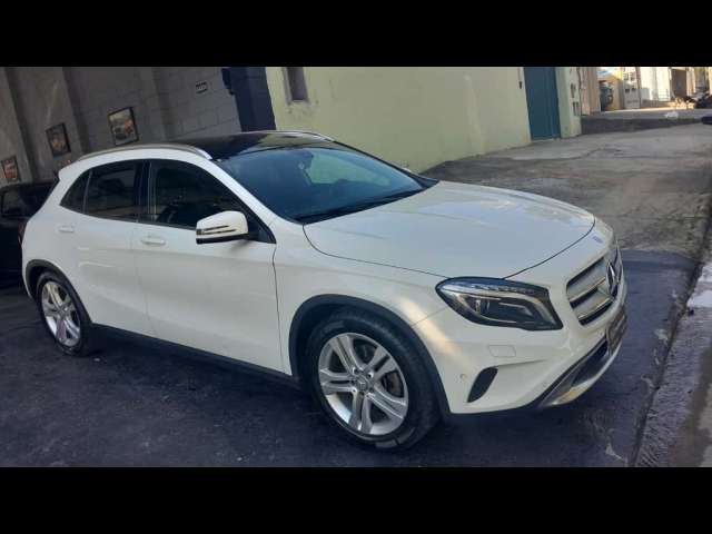 MERCEDES-BENZ GLA 250 250 Vision 2.0 TB 16V 211cv Aut.