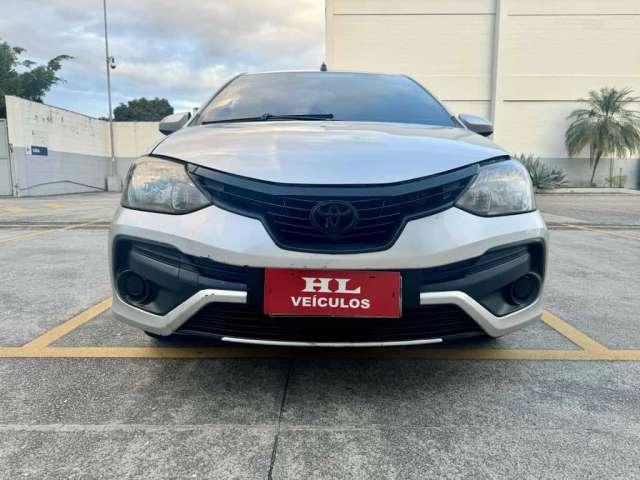 Toyota Etios 2018 1.5 x sedan 16v flex 4p manual