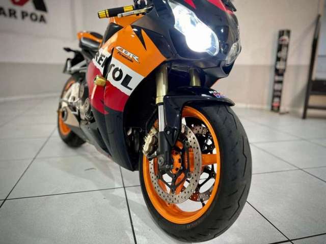 HONDA CBR 1000 RR REPSOL 2011